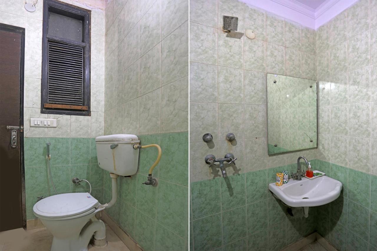 Hotel Sun Village - Couple Friendly Satys New Delhi Extérieur photo