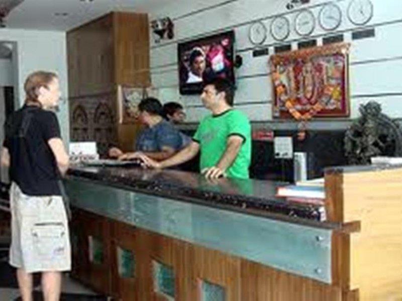 Hotel Sun Village - Couple Friendly Satys New Delhi Extérieur photo