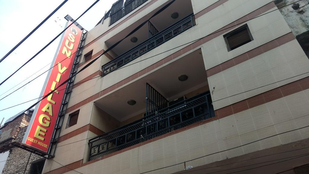 Hotel Sun Village - Couple Friendly Satys New Delhi Extérieur photo